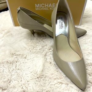 MK Flex Pump light grey